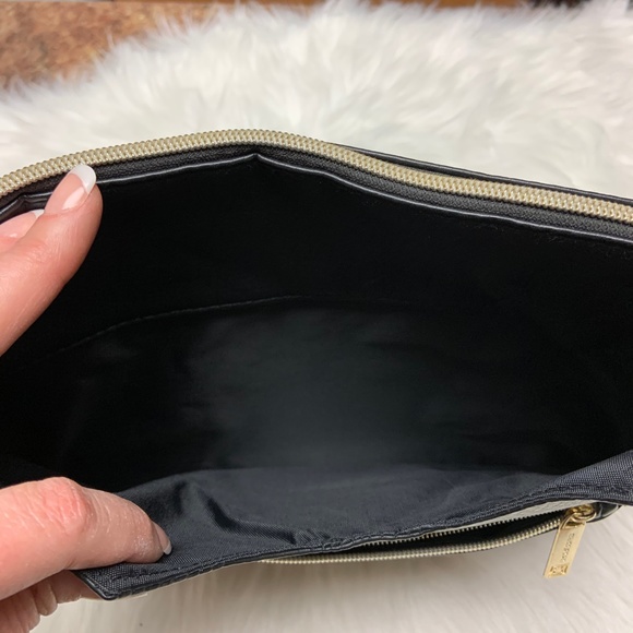 Liz Claiborne Phone Charging Tech Pouch Clutch - Picture 5 of 7